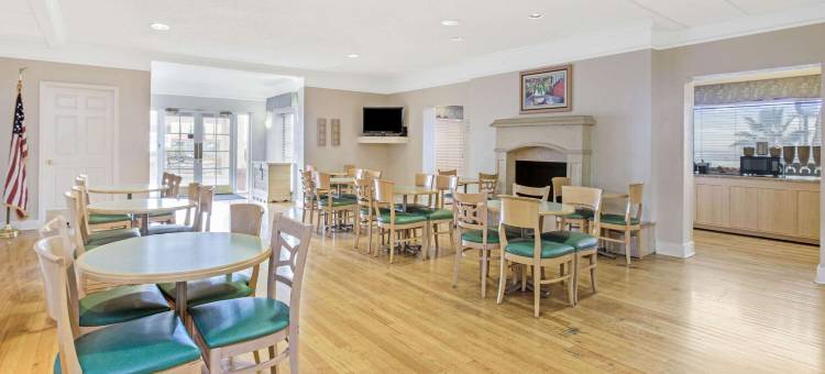 埃尔帕索切洛维斯塔拉昆塔温德姆酒店(La Quinta Inn by Wyndham El Paso Cielo Vista)图片