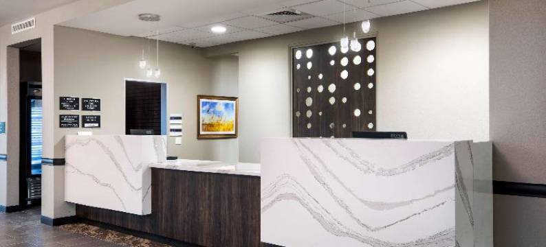 劳伦斯石头山酒店，温德姆Trademark精选(StoneHill Lawrence, Trademark Collection by Wyndham)图片