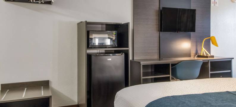 得克萨斯州格罗夫斯的6号汽车旅馆(Motel 6 Groves, TX)图片