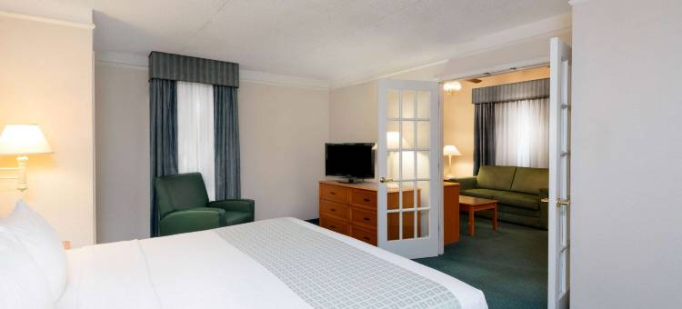 法明顿拉昆塔温德姆酒店(La Quinta Inn by Wyndham Farmington)图片