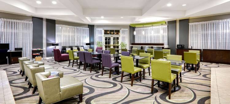 北达拉斯中心拉昆塔温德姆套房酒店(La Quinta Inn & Suites by Wyndham Dallas North Central)图片