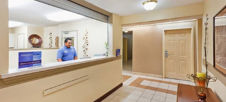 夏洛特大学索尼斯塔简单套房酒店(Sonesta Simply Suites Charlotte University)图片