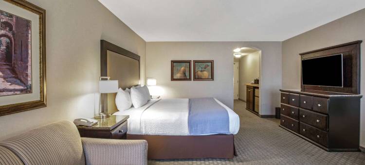 帕索罗布尔斯拉昆塔温德姆套房酒店(La Quinta Inn & Suites by Wyndham Paso Robles)图片