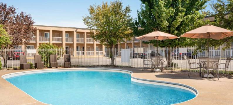 温莎-道格尔速8酒店(Super 8 by Wyndham Windsor/Dougall)图片