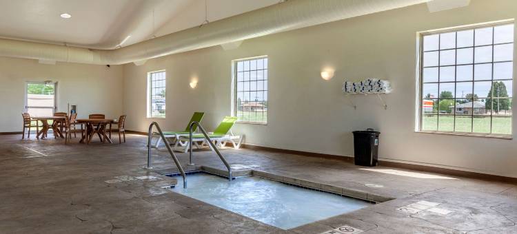 舒适套房酒店-德拉文日内瓦湖区(Comfort Suites Delavan - Lake Geneva Area)图片