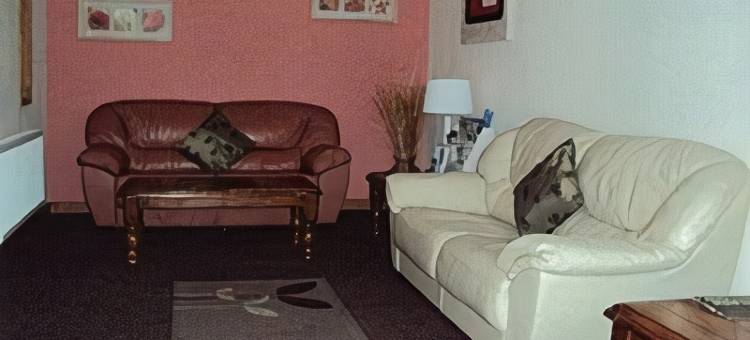 宾利酒店(OYO the Bentleys Hotel)图片