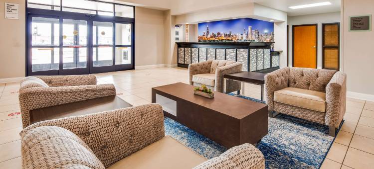 尚佩恩/厄巴纳贝斯特韦斯特优质酒(Best Western Plus Champaign/Urbana Inn)图片