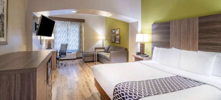 亚特兰大斯托克布里奇拉昆塔温德姆套房酒店(La Quinta Inn & Suites by Wyndham Atlanta Stockbridge)图片