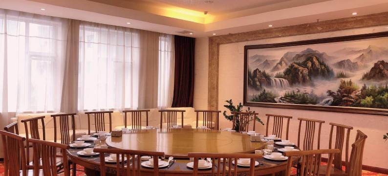 南召丹霞大酒店(万德隆购物中心店)图片