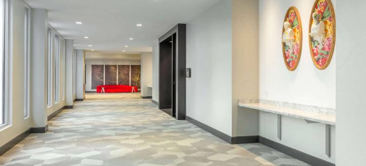 顶峰酒店(The Summit Hotel)图片