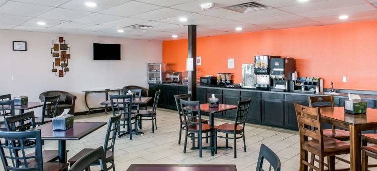 尼纳-阿普尔顿郊区开间(Suburban Studios Neenah-Appleton)图片