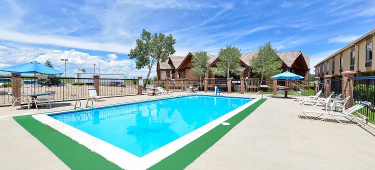 柯林斯堡东I-25美洲最佳价值套房酒店(Americas Best Value Inn and Suites Fort Collins East I-25)图片