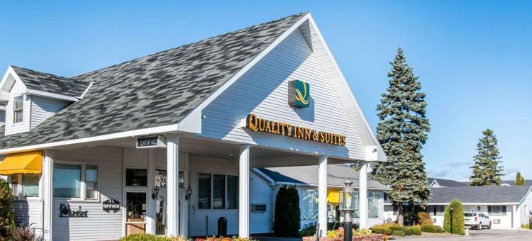 品质酒店及套房马基诺市海滨(Quality Inn & Suites Mackinaw City Beachfront)图片