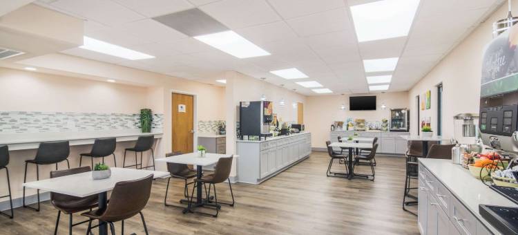 品质酒店及套房湖城(Quality Inn & Suites)图片