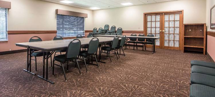 东特洛伊 I-43 品质酒店及套房(Quality Inn & Suites East Troy I-43)图片