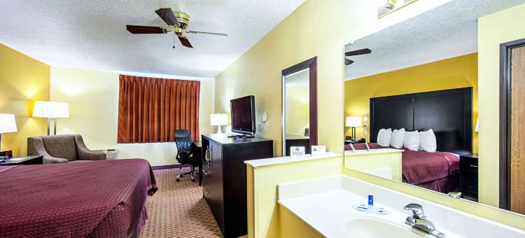 蒙蒂塞洛罗德威旅馆(Rodeway Inn & Suites)图片