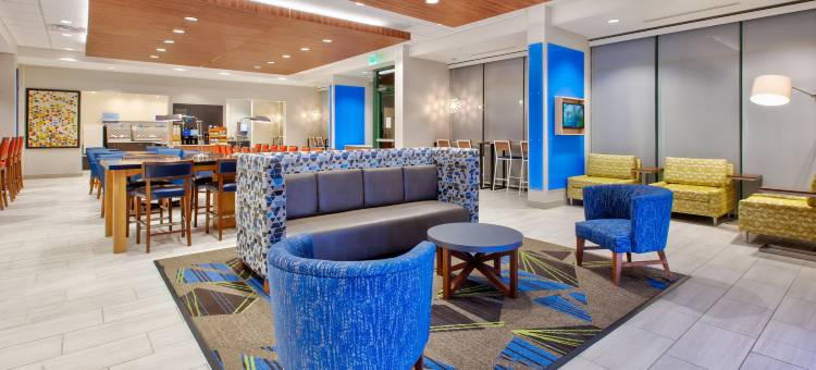 Holiday Inn Express & Suites VA沙滩海滨(Holiday Inn Express & Suites VA Beach Oceanfront)图片
