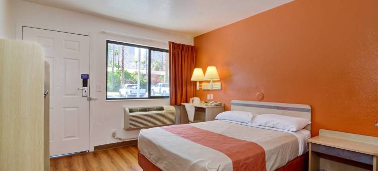东部棕榈泉6号汽车旅馆(Motel 6 Palm Springs, CA - East - Palm Canyon)图片