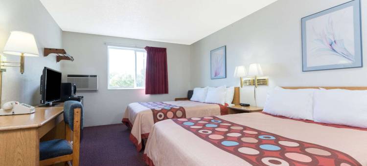 拉顿速8酒店(Super 8 by Wyndham Raton)图片