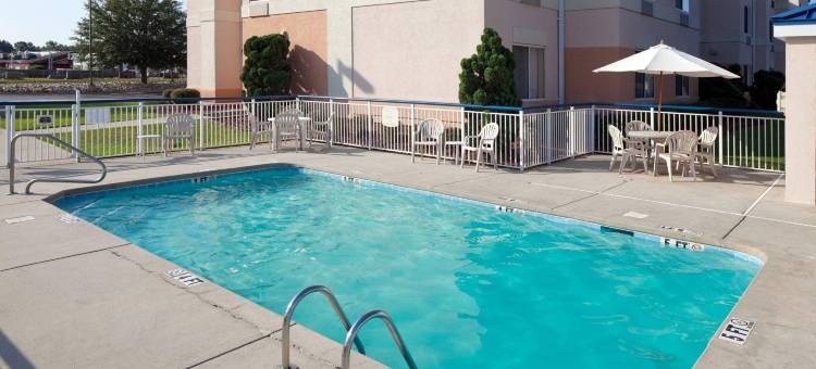 费耶特维尔I-95号丽怡酒店(Country Inn & Suites by Radisson, Fayetteville I-95, NC)图片