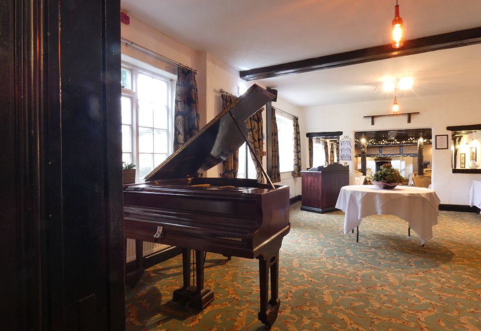 Marston Farm HotelHotel Overview