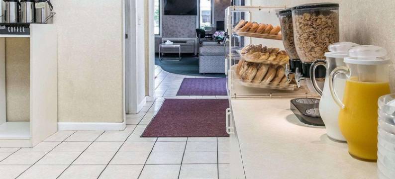 麦迪逊高地 - 底特律的罗德威(Rodeway Inn Madison Heights - Detroit)图片