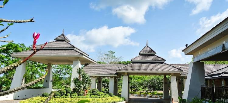 新式青蓬海滩度假村和高尔夫球场(The Nouveau Chumphon Beach Resort and Golf)图片