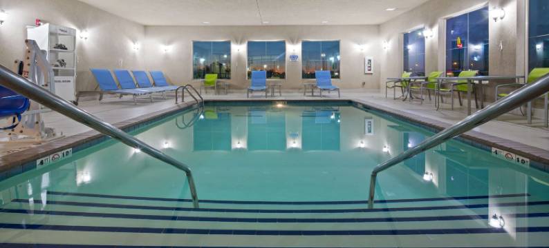 林赛贝斯特韦斯特酒店(Best Western Lindsay Inn  Suites)图片