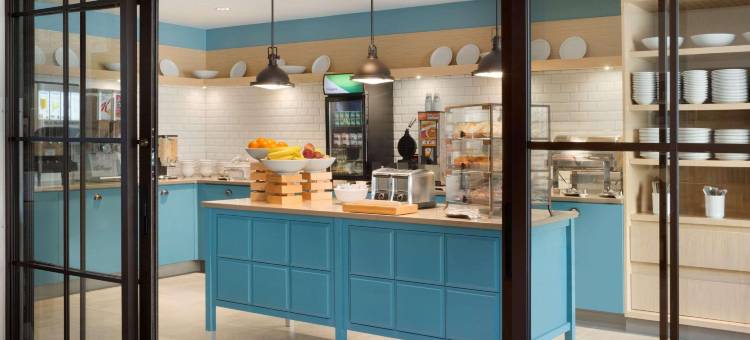 阿什维尔河艺术区乡村旅馆及套房 - 丽笙酒店集团(Country Inn & Suites by Radisson Asheville River Arts District)图片