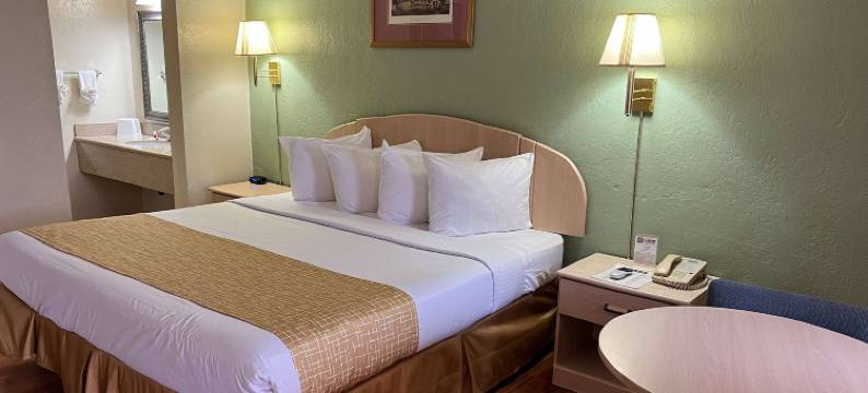 霍尔布鲁克Travelodge by Wyndham(Travelodge by Wyndham Holbrook)图片