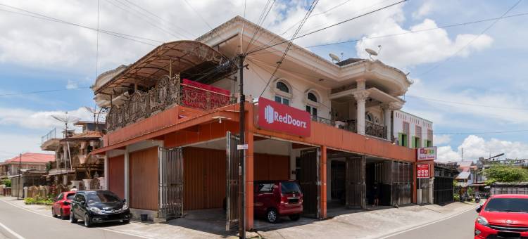 奥尔库宁市场伊斯兰教法红多兹酒店(RedDoorz Syariah Near Pasar Aur Kuning)图片