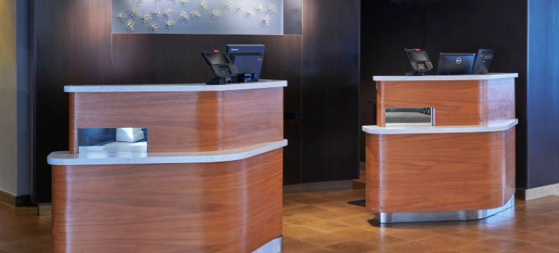 底特律-利沃尼亚万怡酒店(Courtyard Detroit Livonia)图片