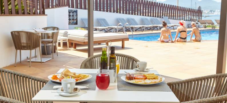 伊维萨巴伊亚索尔套房公寓(Sol Bahía Ibiza Suites)图片