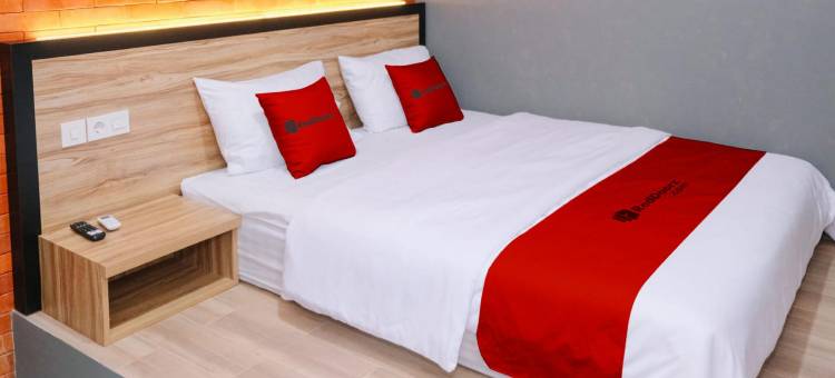 RedDoorz at Hotel DPraya Pati图片
