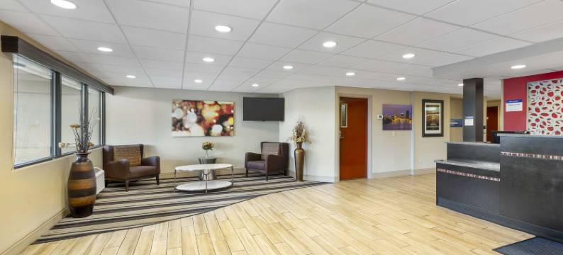 罗彻斯特市场贝斯特韦斯特酒店(Best Western Rochester Marketplace Inn)图片