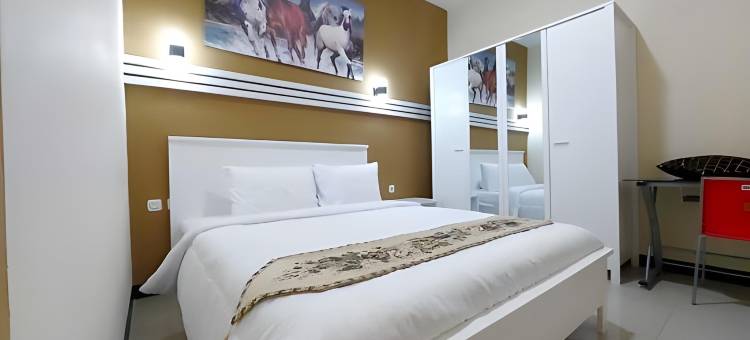 龙市酒店 - 近三邦利马三宝垄 - 美特拉酒店(Rons City Hotel Near Simpang Lima Semarang Mitra RedDoorz)图片