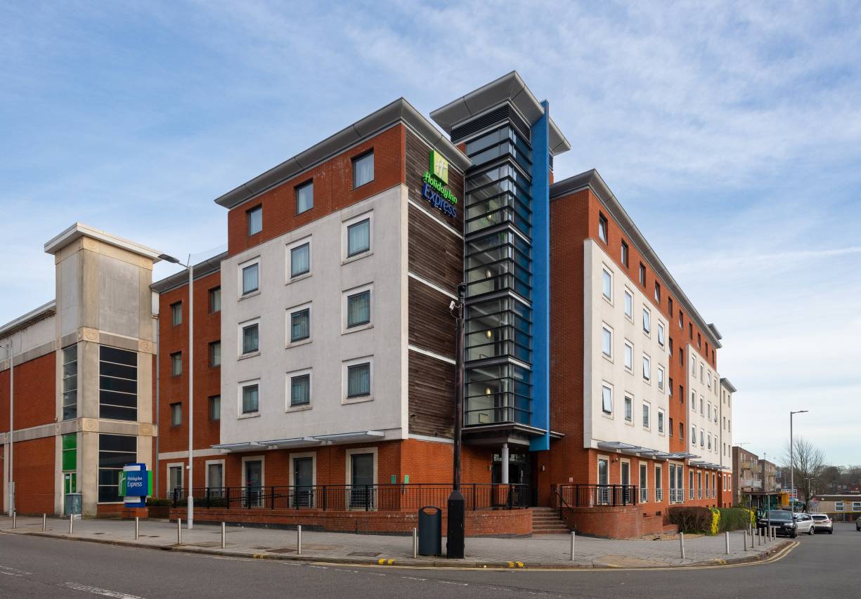 Holiday Inn Express 斯蒂文尼奇(Holiday Inn Express STEVENAGE by IHG)