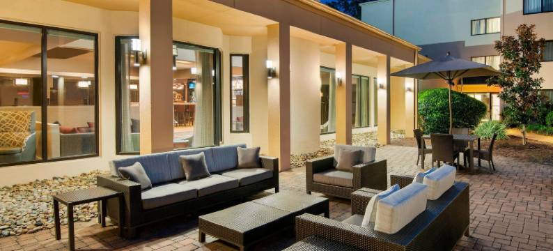 萨凡纳市中心万怡酒店(Courtyard by Marriott Savannah Midtown)图片