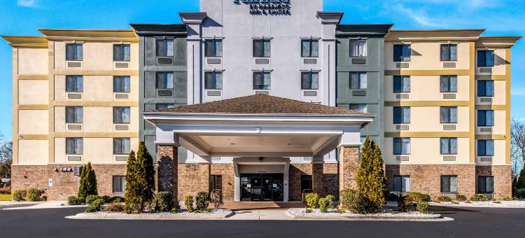 格林斯伯勒体育馆区万枫套房酒店(Fairfield Inn & Suites Greensboro Coliseum Area)图片