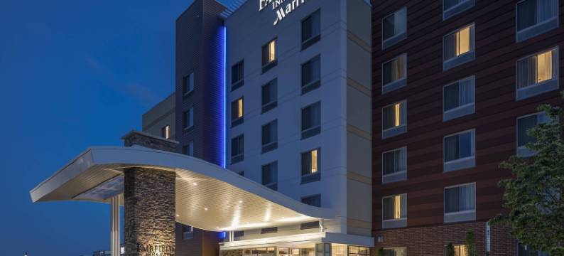 匹兹堡北部/麦卡镇Crossing万枫酒店及套房(Fairfield Inn & Suites Pittsburgh North/McCandless Crossing)图片