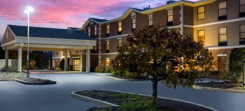 希尔顿欢朋套房酒店-佩托斯基(Hampton Inn & Suites Petoskey)图片