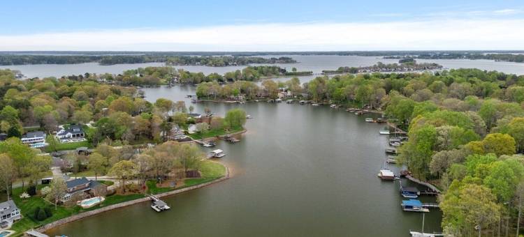 Luxury on the Lake - Waterfront, Private Dock, Kayaks, Paddle Boards, Fire Pit图片