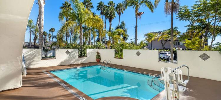 卡宾特里拉贝斯特韦斯特优质酒店(Best Western Plus Carpinteria Inn)图片