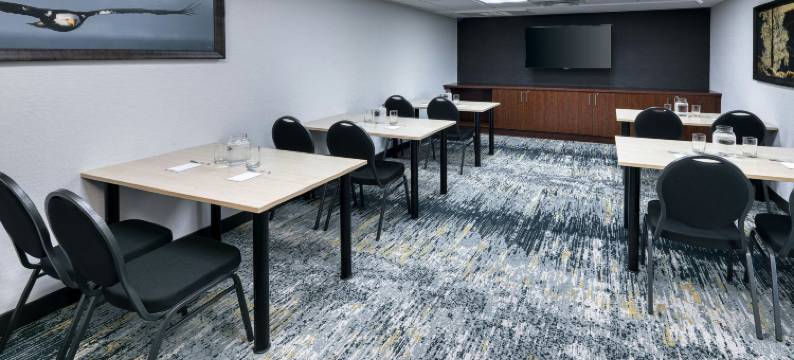 红鹿万豪TownePlace套房酒店(TownePlace Suites Red Deer)图片