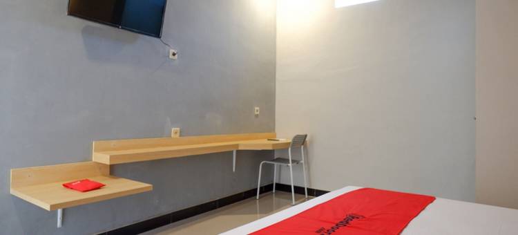 红多兹伊斯兰酒店-近特加尔阿伦阿伦(RedDoorz Syariah Near Alun Alun Tegal)图片