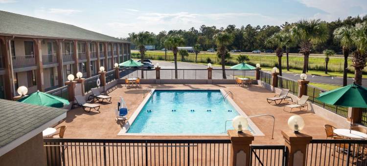 哈代维尔95号州际公路戴斯酒店(Days Inn by Wyndham Hardeeville/ I-95 State Line)图片