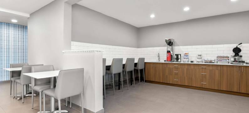 塔尔萨/卡图萨 66 号公路温德姆麦客达套房酒店(Microtel Inn & Suites by Wyndham Tulsa / Catoosa Route 66)图片