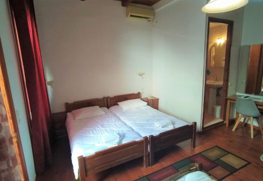 Diporto Hotel Overview