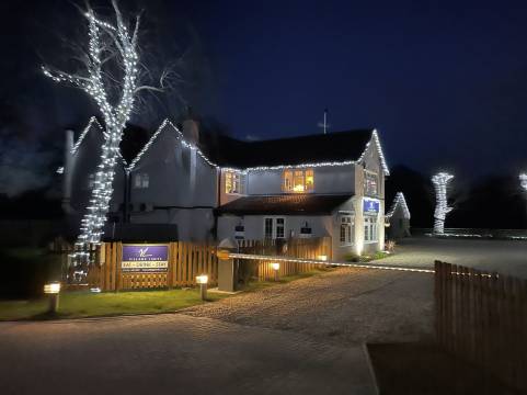 边境小屋床&早餐住宿(Village Limits Bed & Breakfast Accommodation)