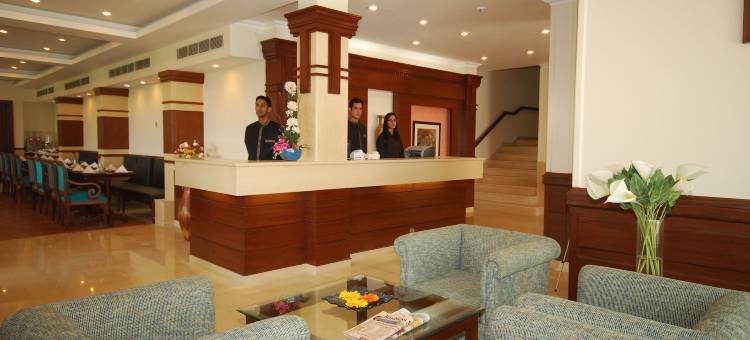 马德胡班萨罗瓦尔门廊慕苏里(Madhuban Sarovar Portico Mussoorie)图片